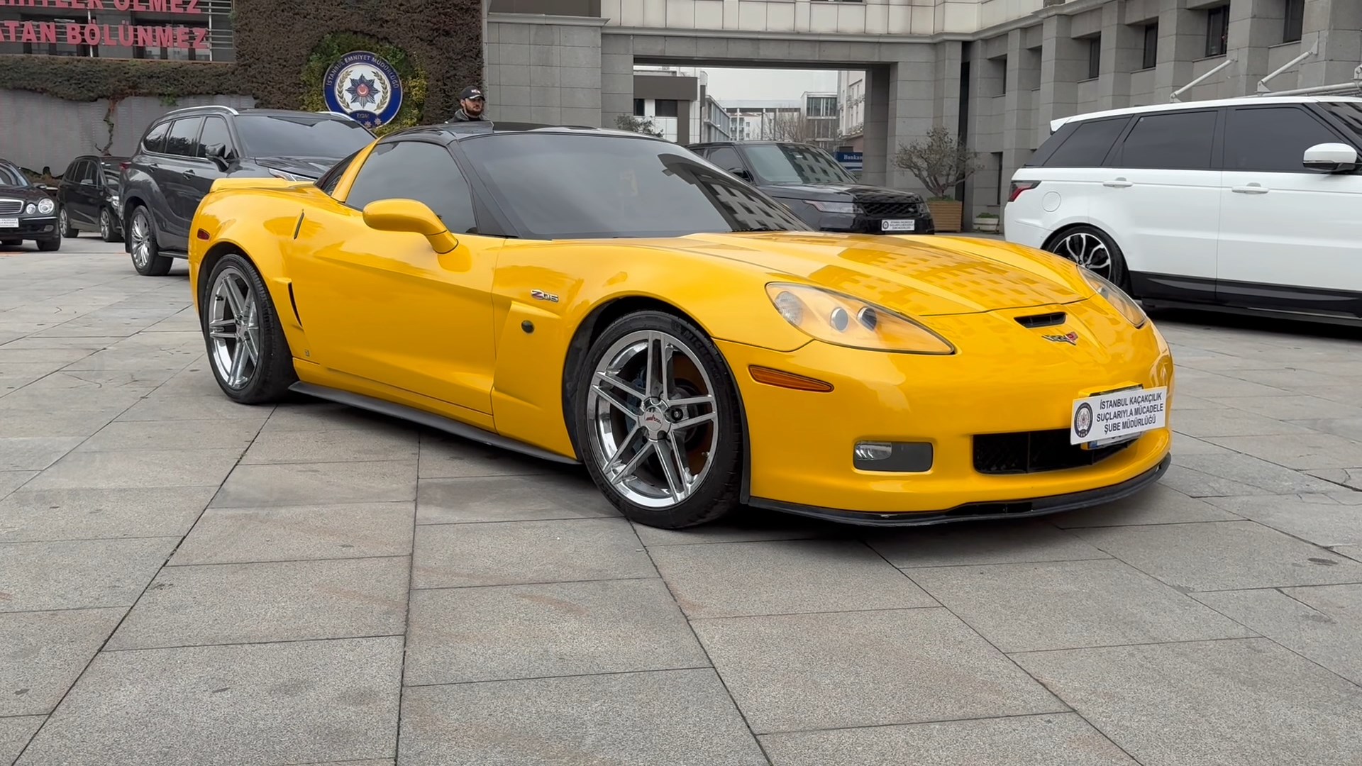 İstanbul Emniyet Müdürlüğü Kaçakçılık Suçlarıyla Mücadele Şube Müdürlüğü ekipleri, yurt