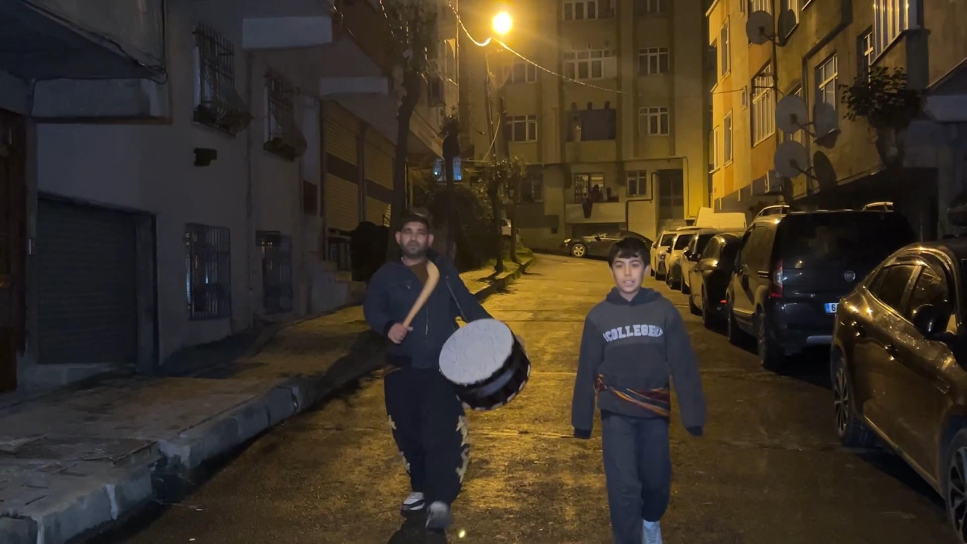 İstanbul’da Ramazan ayının gelmesiyle birlikte ilk sahur heyecanı yaşandı. Kentin
