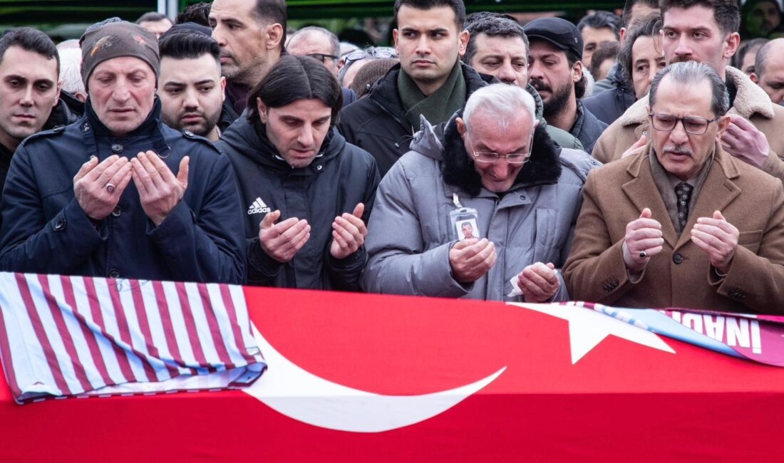 İstanbul Maltepe’de lüks otomobiliyle seyir halindeki çarşı ve mahalle bekçisi