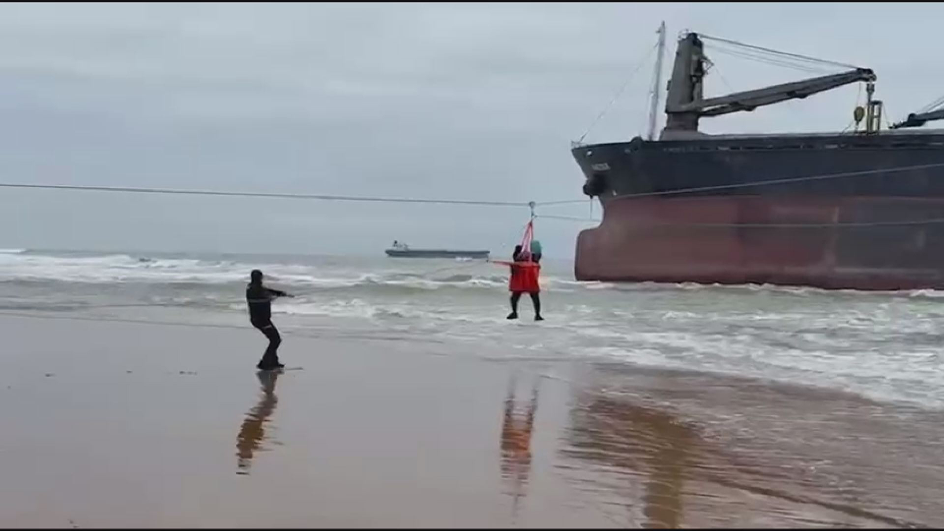 İstanbul Sarıyer Türkeli Demir Sahası’nda karaya oturan “Razouk” isimli genel