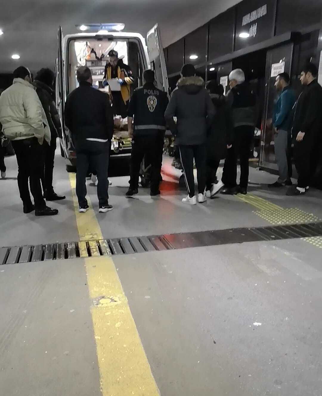 İzmir’in Kemalpaşa ilçesinde, alkollü olduğu iddia edilen bir kişi devriye