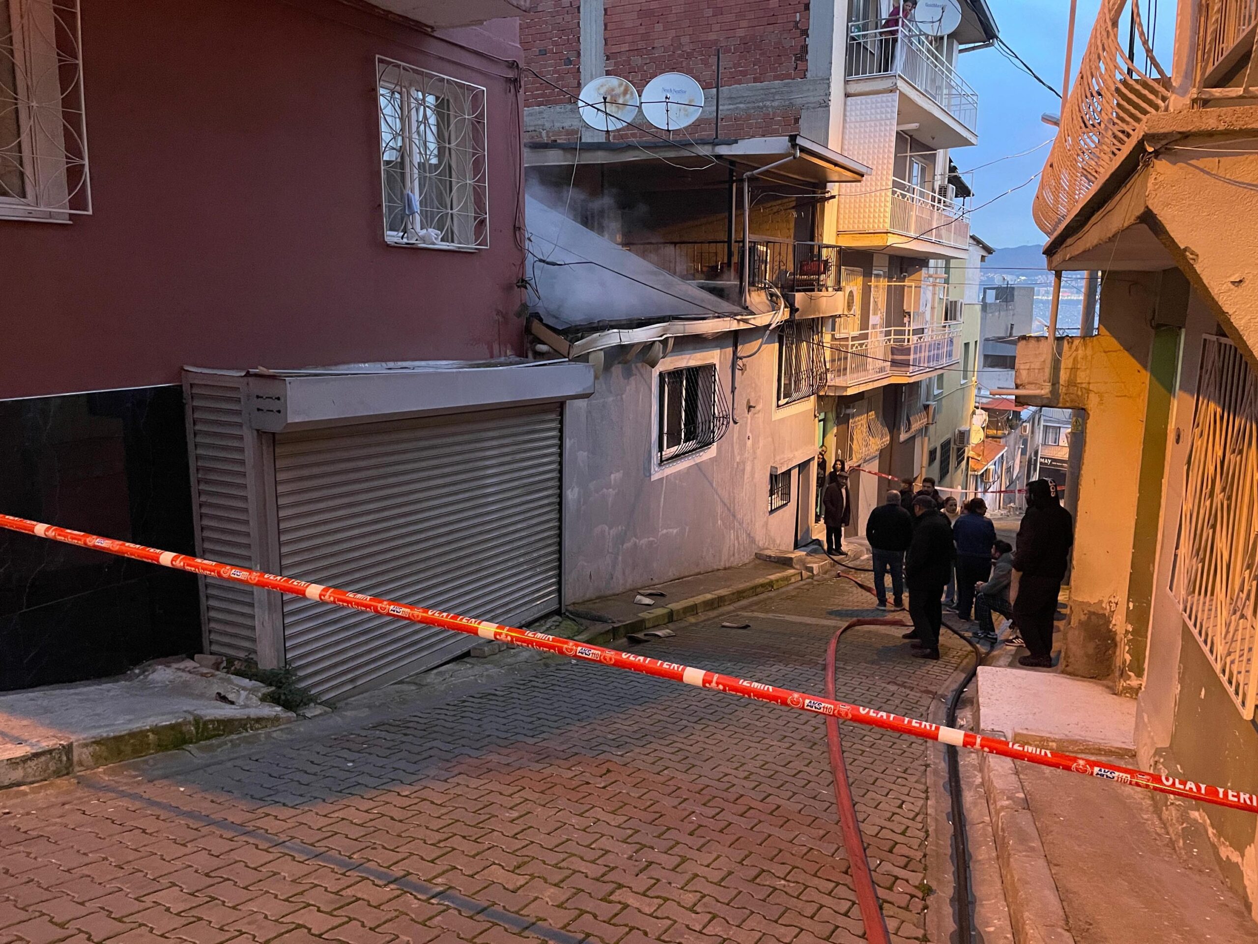 İzmir’in Konak ilçesinde, üç kişinin ikamet ettiği müstakil bir evde