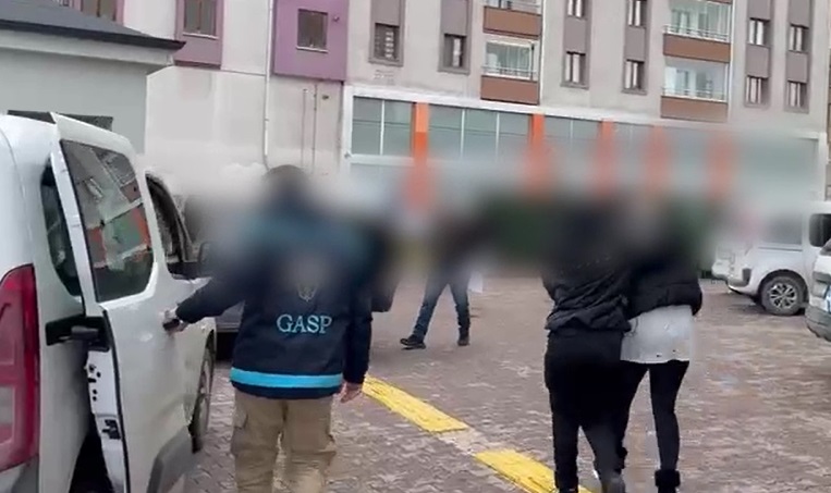 Kayseri’de bir iş insanının uygunsuz görüntülerini çekerek şantaj ve tehdit