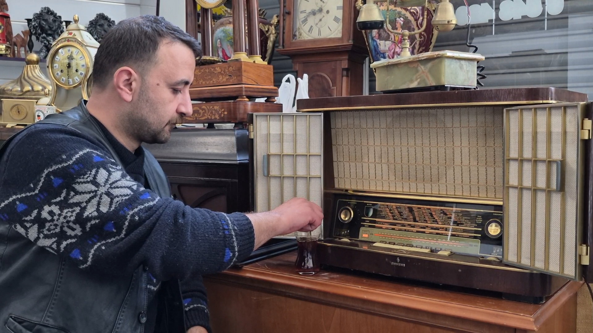 Malatya’da erkek kuaförlüğü yapan 39 yaşındaki Bayram Gaspak, 10 yıl