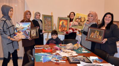 Erzurum‘da el sanatları eğitmeni Elif Küçükkaya öncülüğünde bir araya gelen