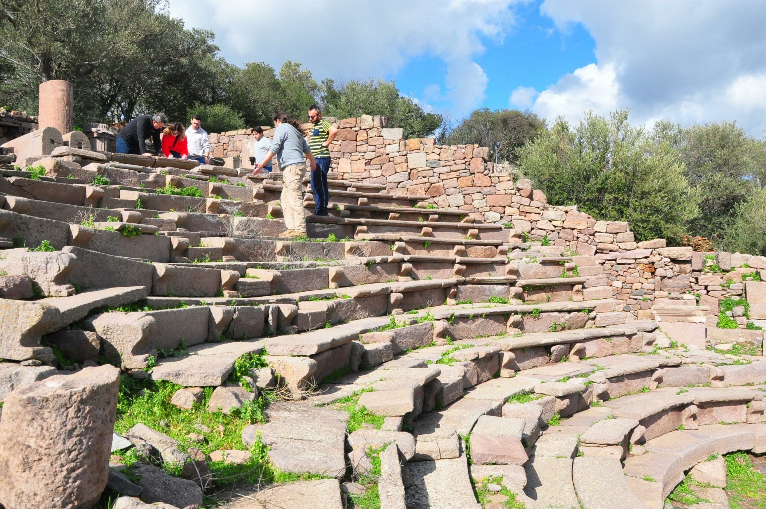 MANİSA – Yunusemre ilçesinde yer alan 2 bin 700 yıllık