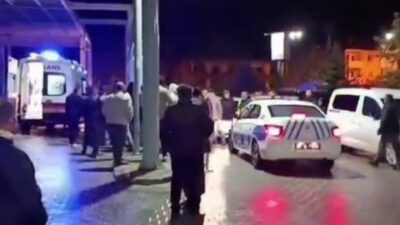 Niğde’nin Çiftlik ilçesinde, trafikte dikiz aynası teması nedeniyle çıkan kavgada