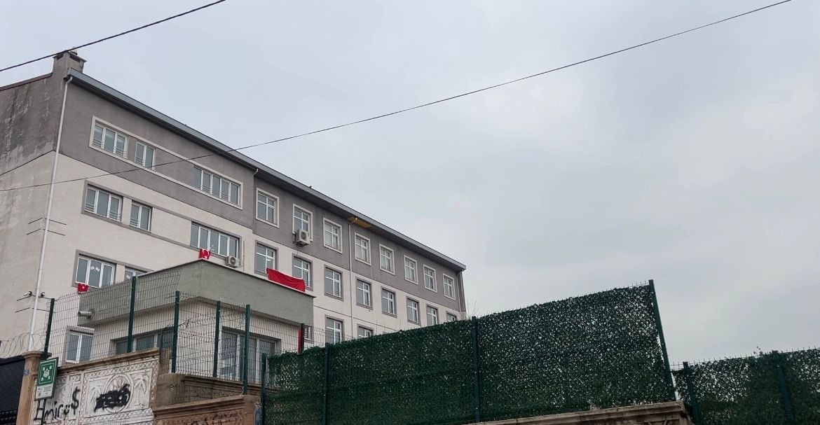 Bursa’nın Yıldırım ilçesinde, ders esnasında aniden fenalaşan 17 yaşındaki lise