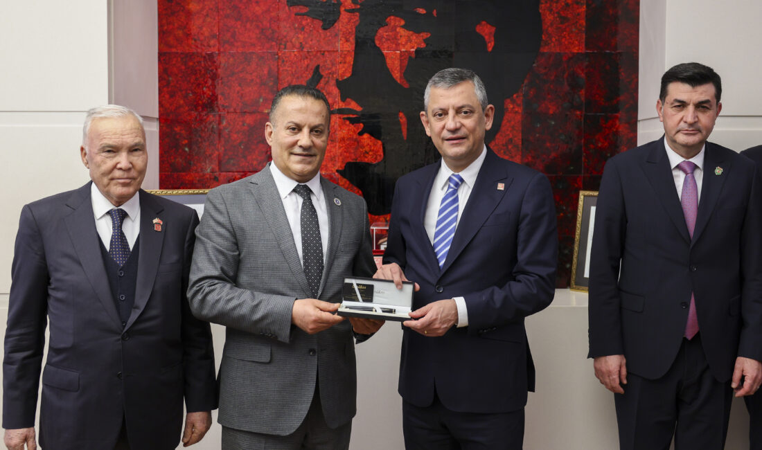 Cumhuriyet Halk Partisi (CHP) Genel Başkanı Özgür Özel, parti genel