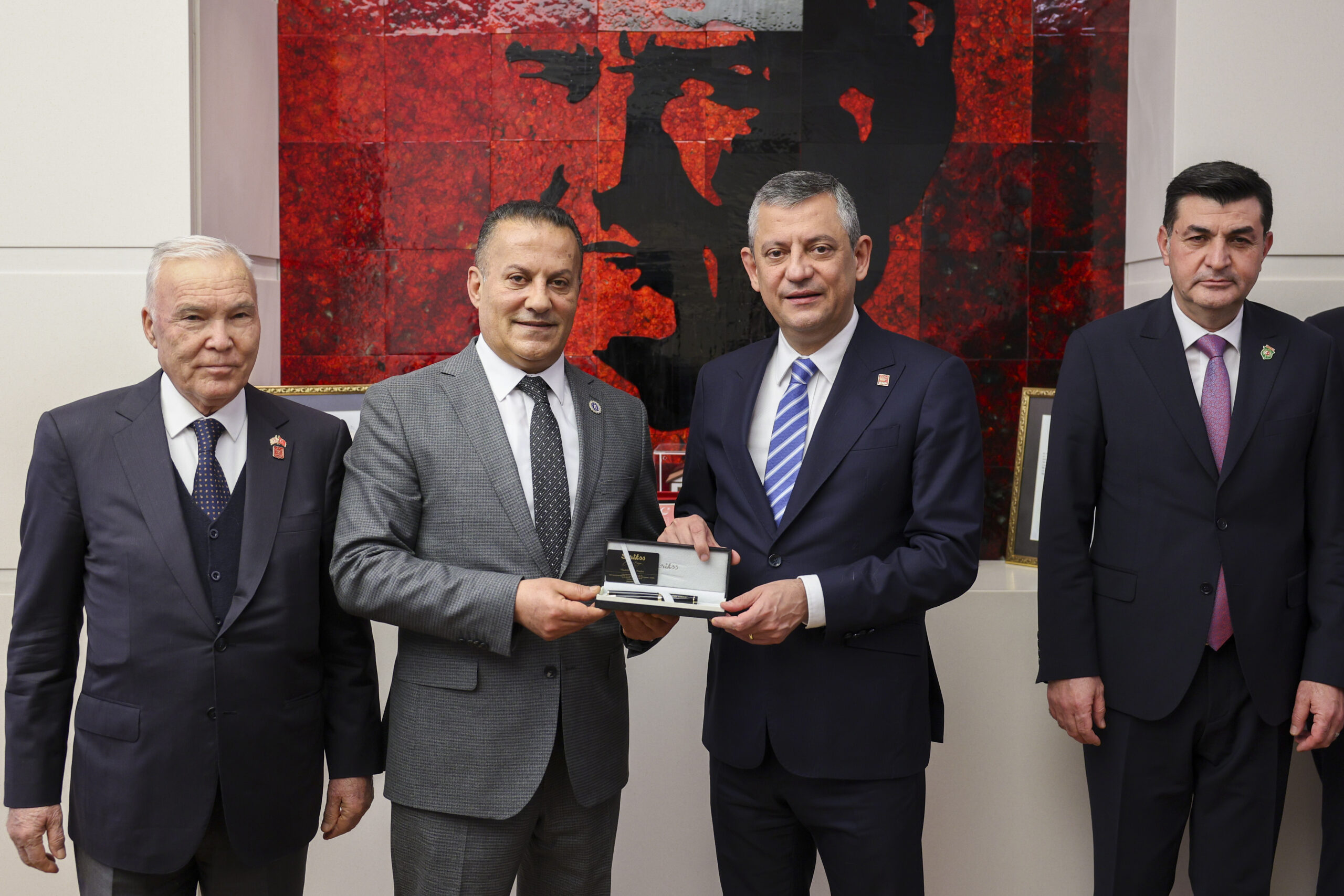 Cumhuriyet Halk Partisi (CHP) Genel Başkanı Özgür Özel, parti genel