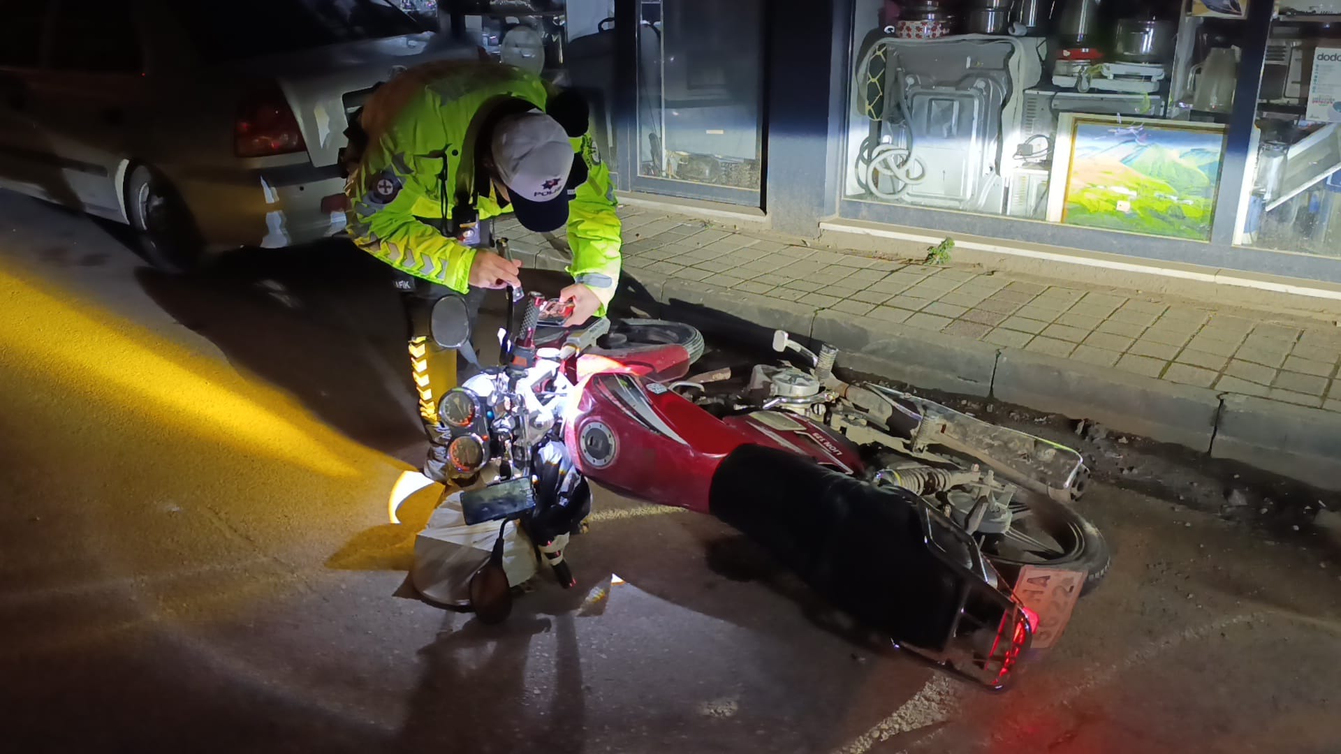 Bursa’nın İnegöl ilçesinde polisin “dur” ihtarına uymayarak kaçan ve 5