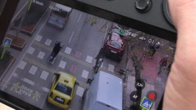 Adana’da trafik ışığı bulunmayan geçitlerde yayalara yol vermeyen sürücülere yönelik