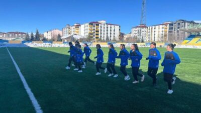 Digor ilçesinde eğitim veren Türk Telekom YİBO Yıldız Kızlar Futbol