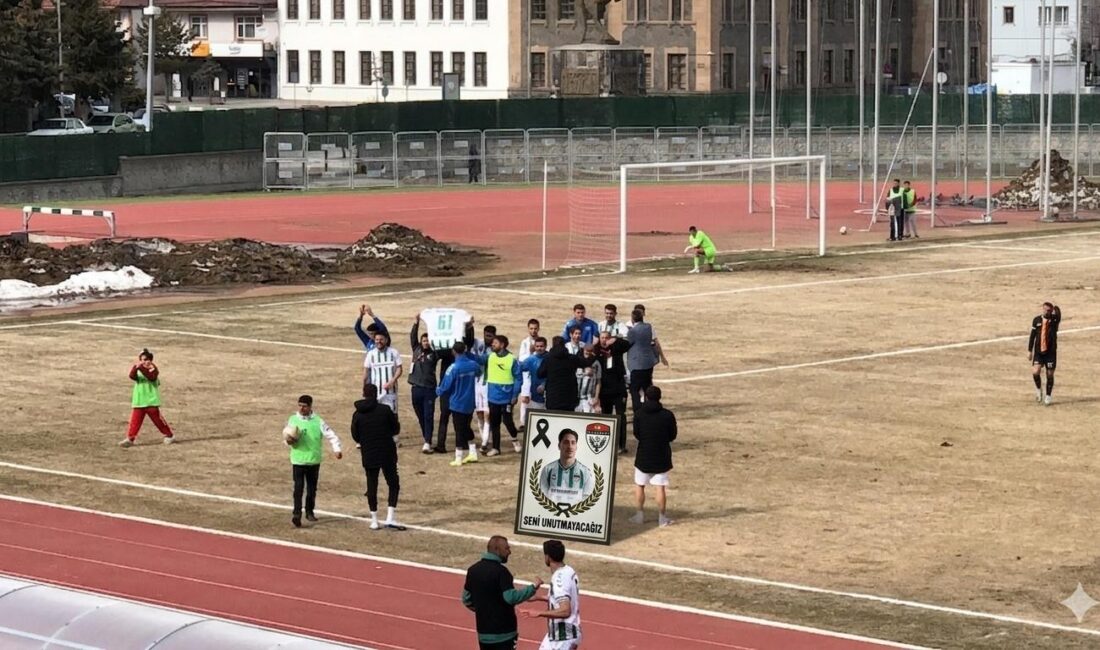 Bölgesel Amatör Lig 21. hafta mücadelesinde Kars 36 Spor, kendi