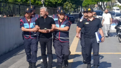 Antalya’nın Manavgat ilçesinde, eski Belediye Başkanı Şükrü Sözen dönemine yönelik