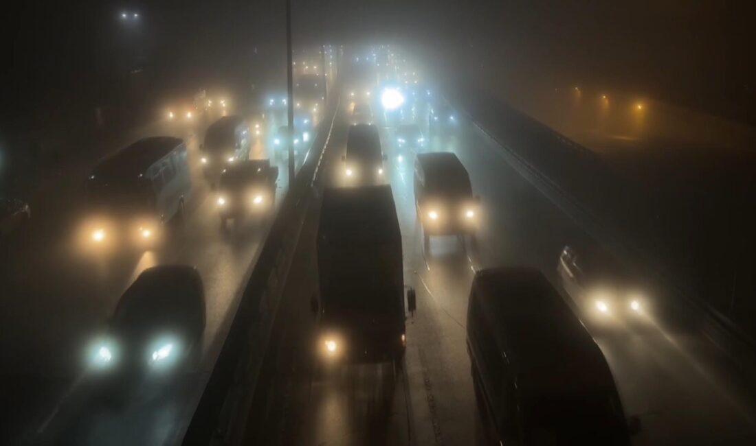 İstanbul genelinde sabah saatlerinde etkili olan yoğun sis, kentin birçok
