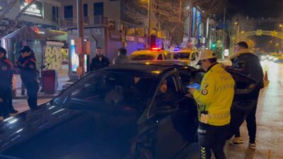 Kadıköy’de emniyet güçleri tarafından gerçekleştirilen geniş kapsamlı asayiş ve trafik