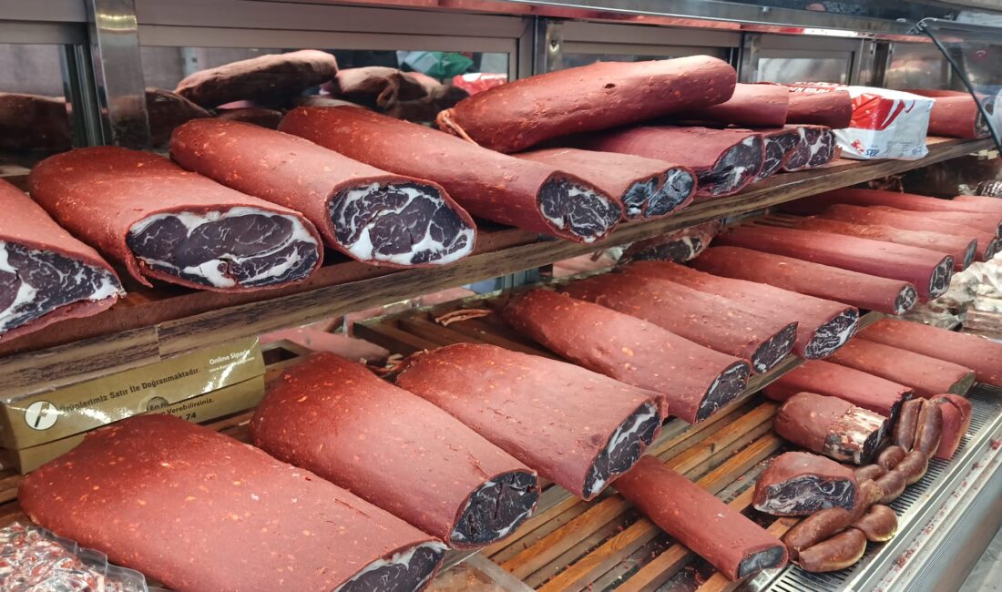 Kayseri’de Ramazan ayının gelmesiyle birlikte iftar ve sahur sofralarının vazgeçilmez