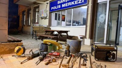 Kırıkkale’nin Bahşılı ilçesinde kaçak kazı yaparak define aradığı belirlenen 4