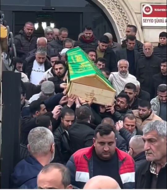 Mardin’in Kızıltepe ilçesinde otomobilin kontrolden çıkarak tarlaya yuvarlanması sonucu meydana