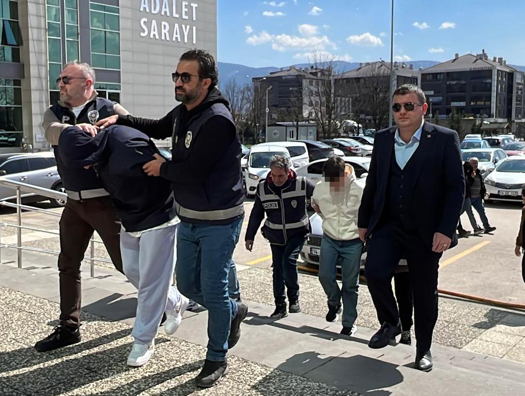 Bolu’da Ramazan ayı nedeniyle kapalı olan bir restorana düzenlenen silahlı