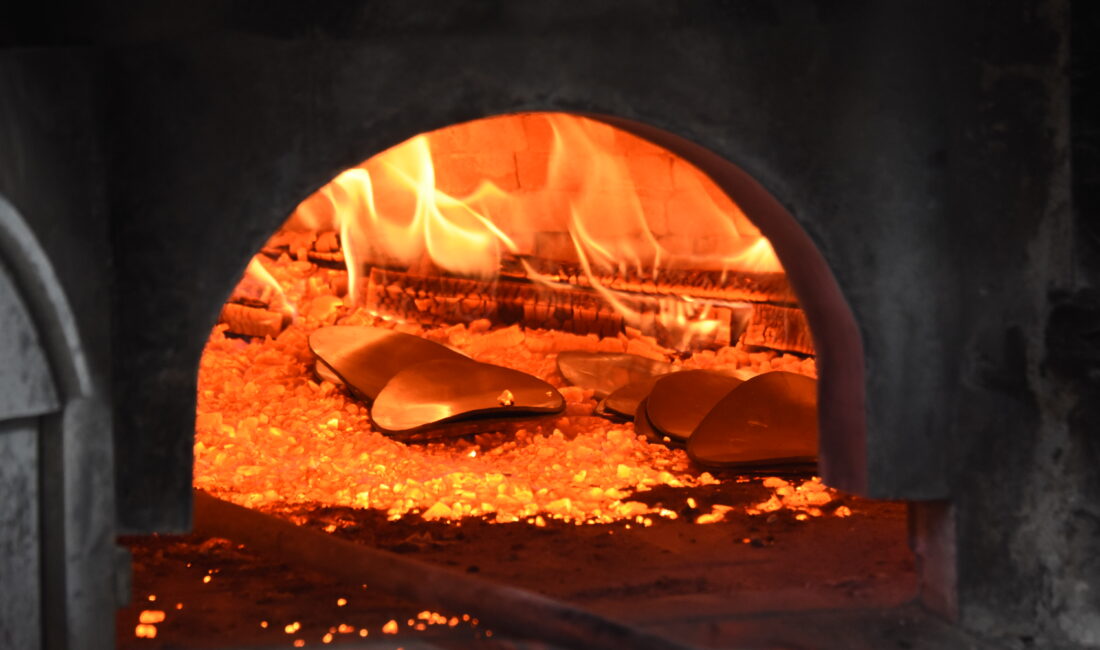 Samsun’un Terme ilçesinde bakır ve kalayın 1400 derece sıcaklıkta eritilmesiyle