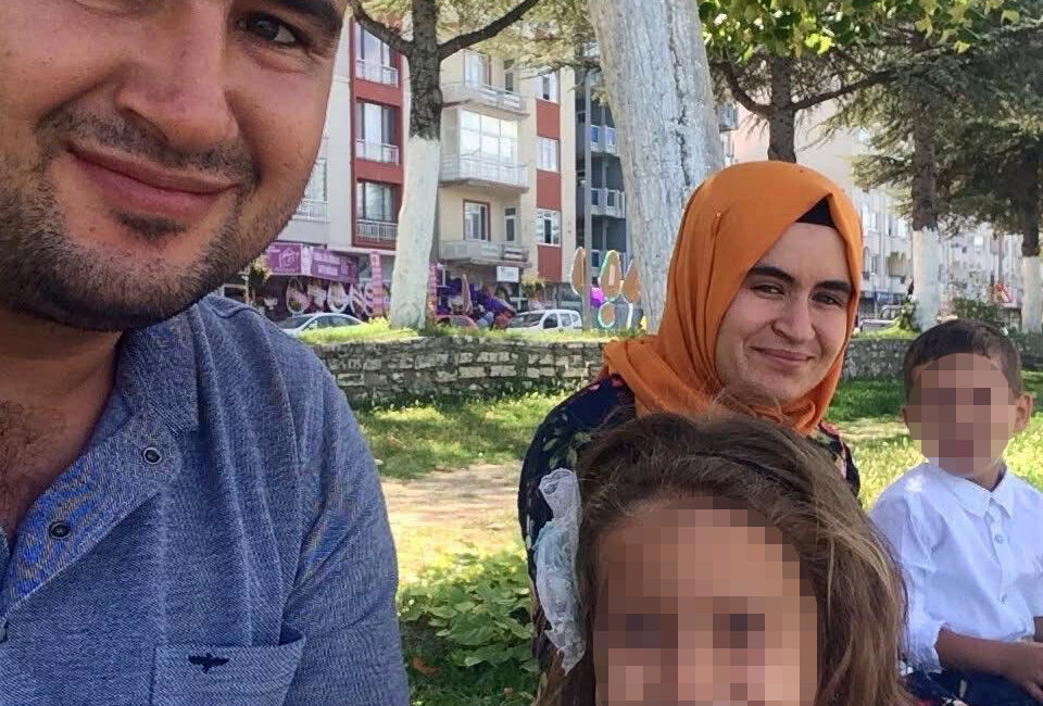 Isparta’nın Eğirdir ilçesinde, tamirat sırasında basınçla fırlayan iş makinesi tekerinin