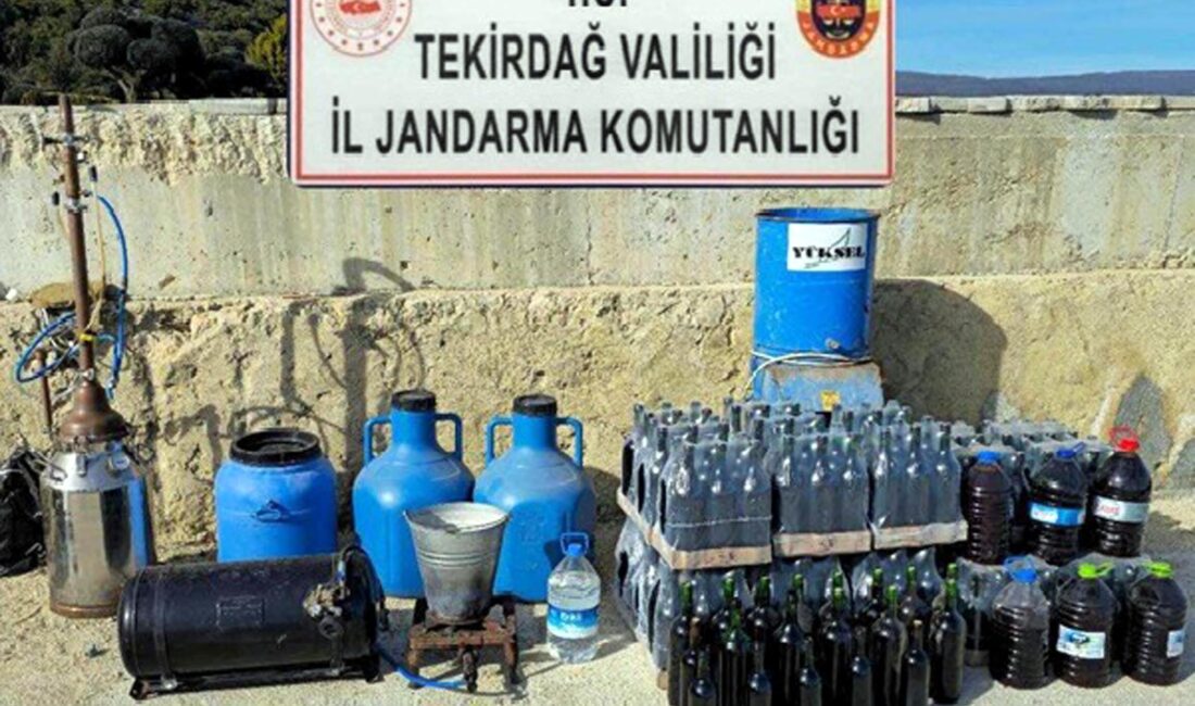 Tekirdağ’ın Şarköy ilçesinde jandarma ekiplerinin bir çiftlik evine düzenlediği operasyonda;