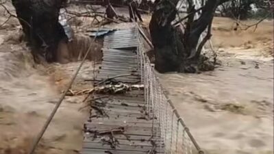 Yalova’nın Çınarcık ve Armutlu ilçelerinde iki gündür etkili olan şiddetli