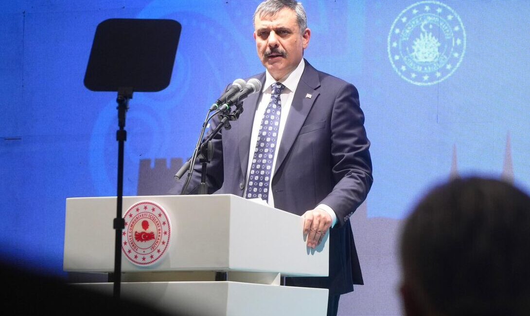 İçişleri Bakanı Mustafa Çiftçi, Milli Türk Talebe Birliği (MTTB) tarafından