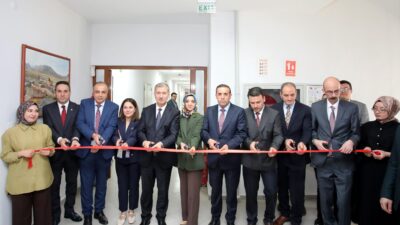 Ağrı İbrahim Çeçen Üniversitesi bünyesinde kurulan Zebra Balığı Translasyonel Tıp