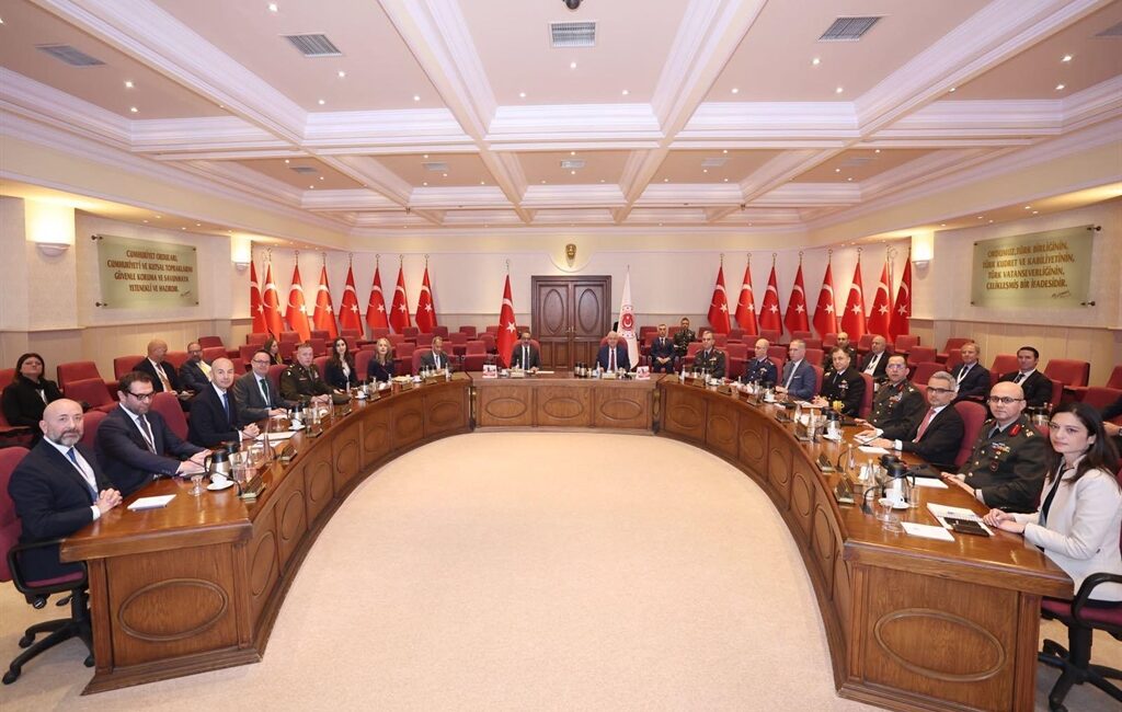 ANKARA / TEKHA Milli Savunma Bakanı Yaşar Güler, ABD Ticaret