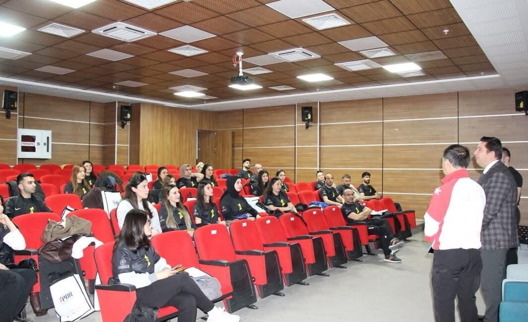 Kars’ta spor alanında önemli bir eğitim faaliyeti daha hayata geçirildi.