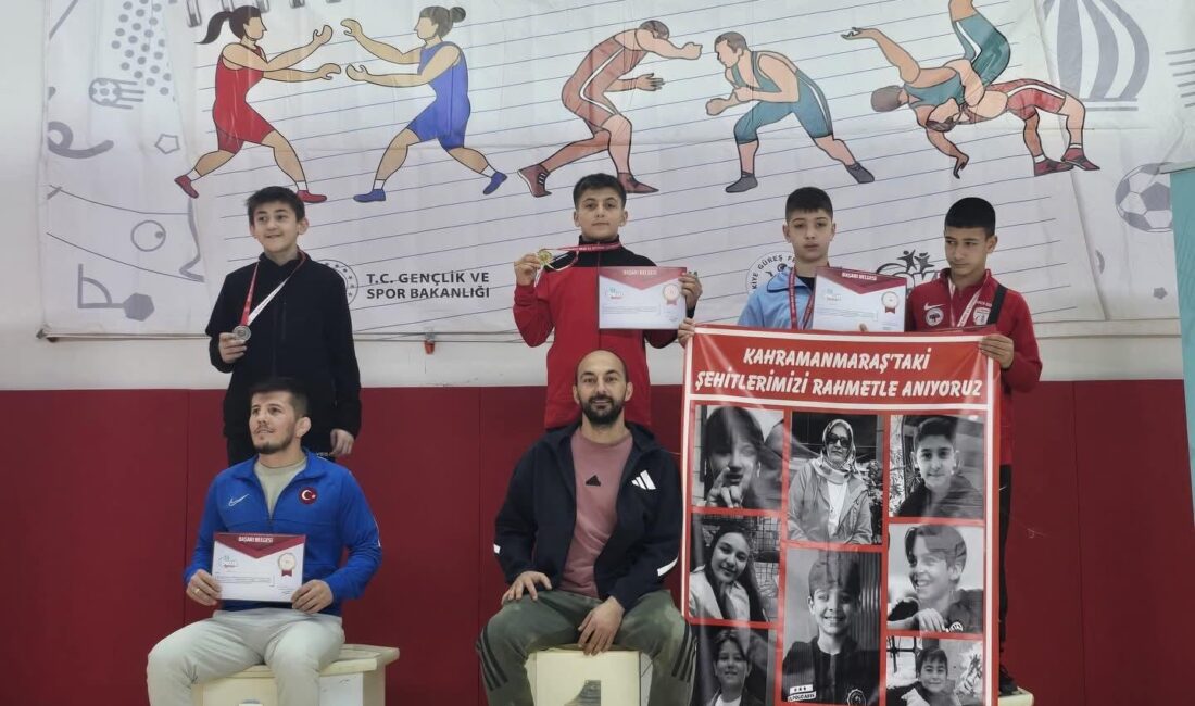Tekirdağ’da düzenlenen Okul Sporları Türkiye Finalleri’nde mindere çıkan Karslı sporcu
