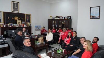 Kars’ta kamp çalışmalarını sürdüren Atletizm Milli Takımı sporcuları ve teknik