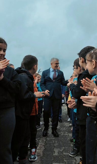BİNGÖL / TEKHA Bingöl Valisi Cahit Çelik, haftanın ilk ders