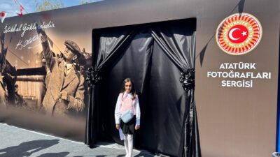 Öğrenci Nehir Onat Yalova Adına Kürsüye Çıktı Türkiye Büyük Millet