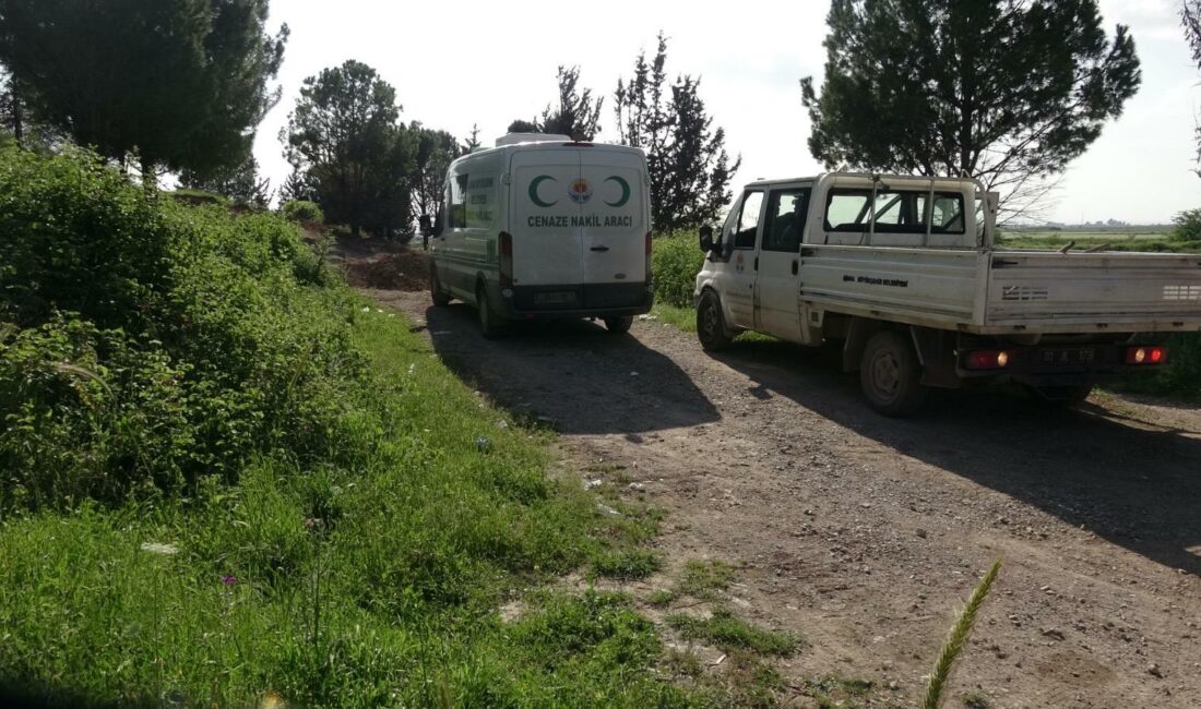 Adana’nın Ceyhan ilçesinde, ormanlık alanda kimliği henüz belirlenemeyen bir erkeğe