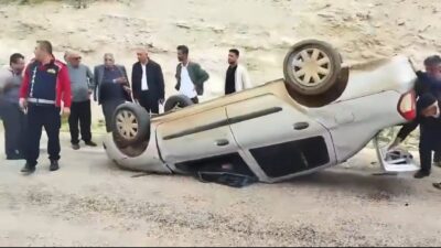 Adıyaman’ın Besni ilçesinde kontrolden çıkarak takla atan ve ters dönen