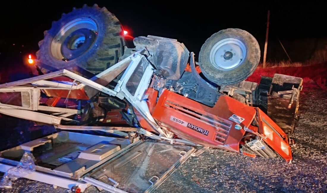 Erzurum’un Oltu ilçesinde, görevden dönen bir ambulansın seyir halindeki traktöre