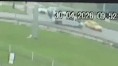 Edirne’de hasta nakli gerçekleştiren bir ambulans ile ticari taksinin kavşakta