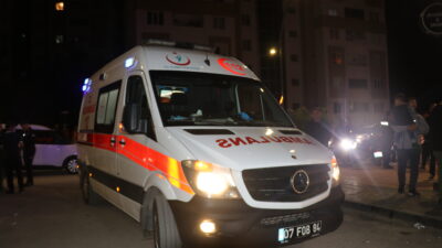 ANTALYA – Galatasaray’ın derbi galibiyeti Antalya’da binlerce taraftarı sokağa dökerken,