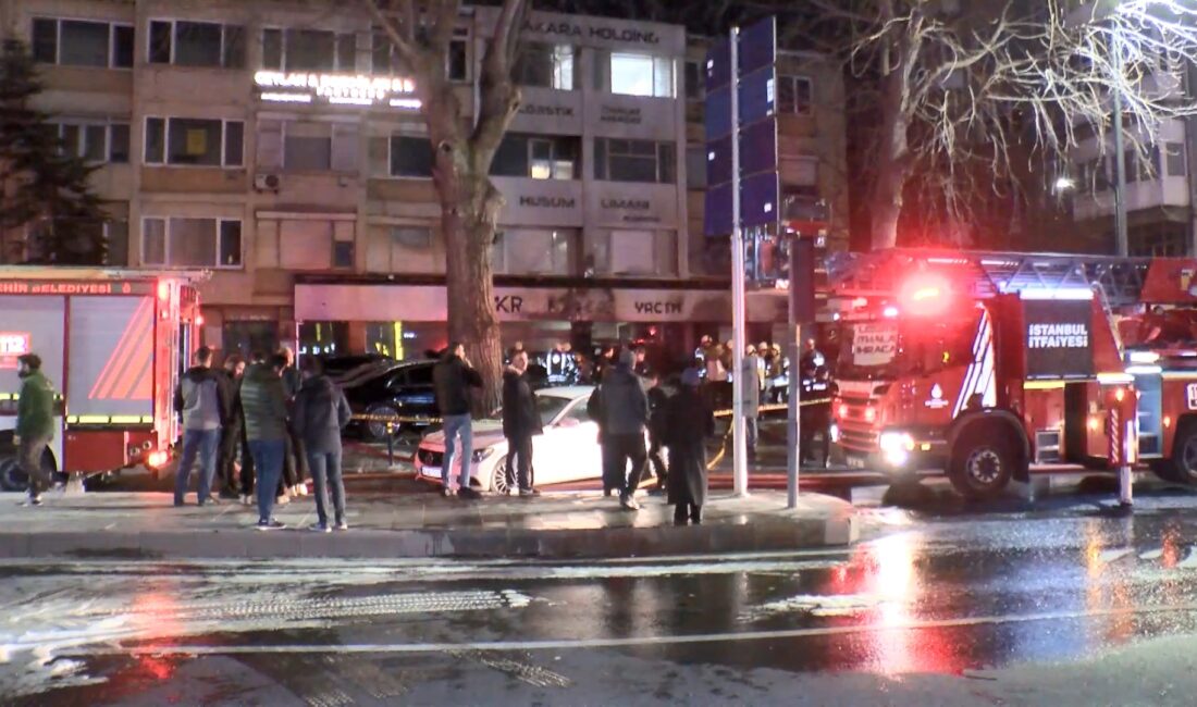 Beşiktaş’ta bir araç kiralama şirketinin önünde park halindeki otomobilde başlayan