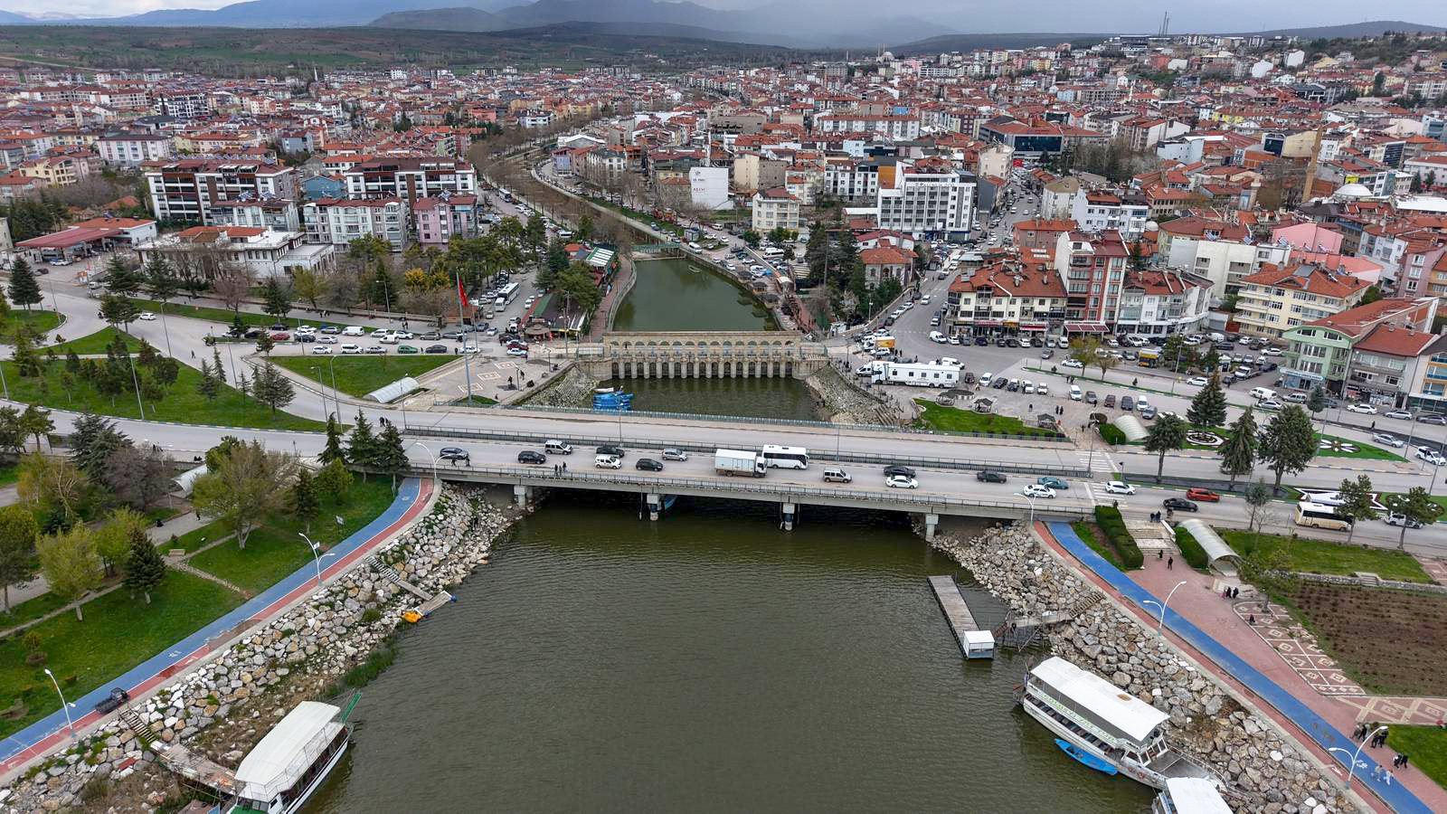 Türkiye’nin en büyük tatlı su gölü olan Beyşehir Gölü, yılbaşından