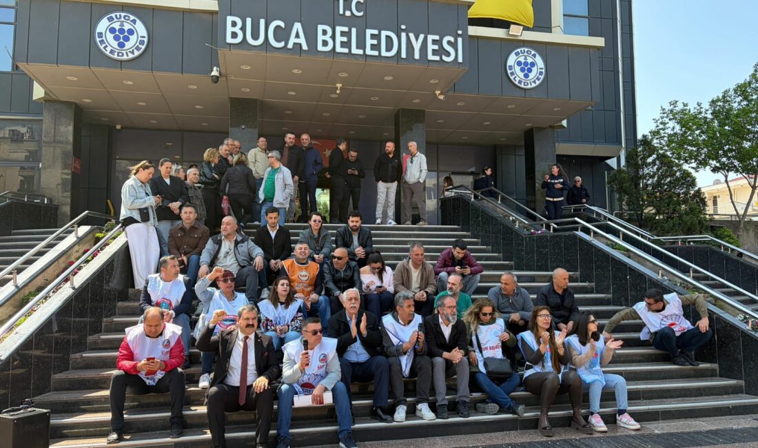İzmir’in Buca ilçesinde belediye bünyesinde görev yapan memurlar, geriye dönük