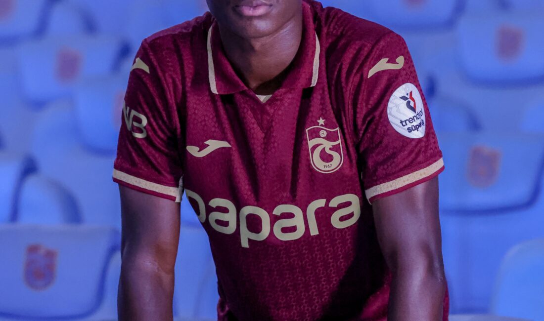 Trabzonspor’un Fildişi Sahilli orta saha oyuncusu Christ Oulai, bordo-mavili kulübün