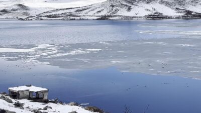 Doğu Anadolu Bölgesi’nin en büyük ikinci gölü olan Çıldır Gölü’nde,