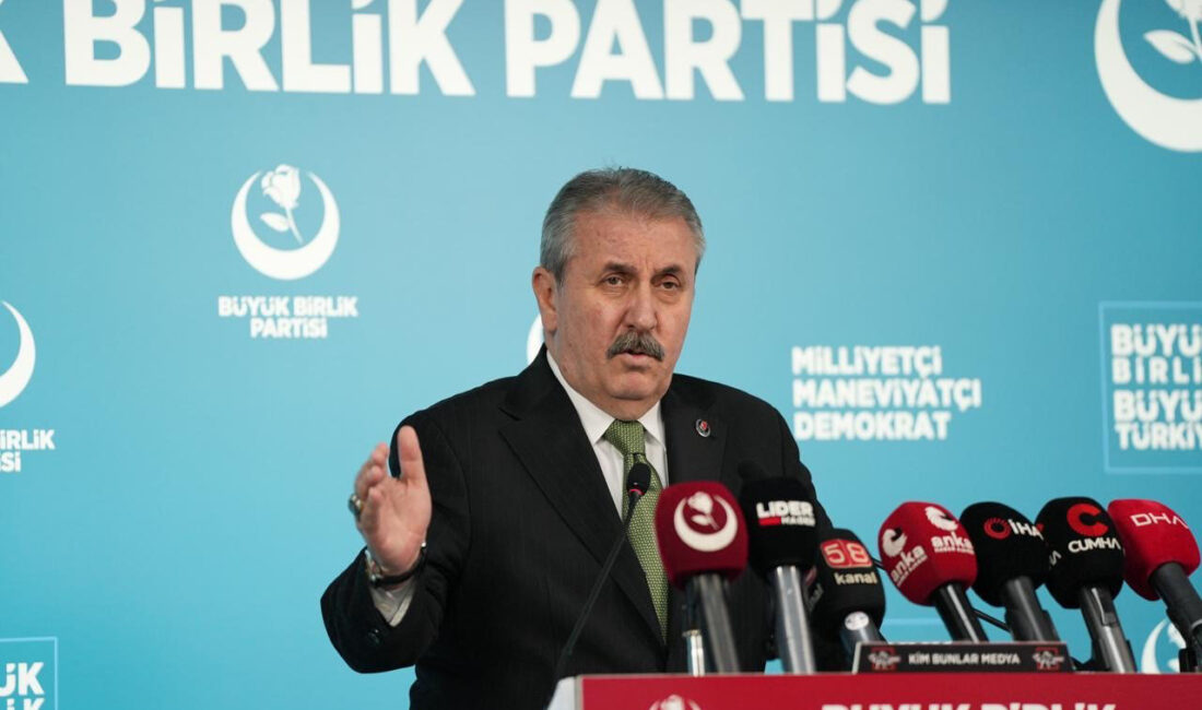 Büyük Birlik Partisi (BBP) Genel Başkanı Mustafa Destici, İsrail’in Lübnan’a