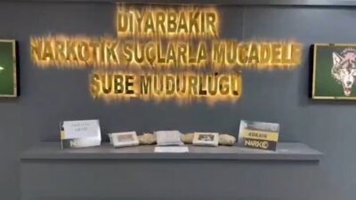 Diyarbakır’da polis ekipleri tarafından takibe alınarak durdurulan bir otomobilde yapılan