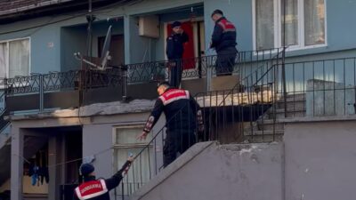 Düzce İl Jandarma Komutanlığı ekipleri tarafından düzenlenen operasyonda, bir evde